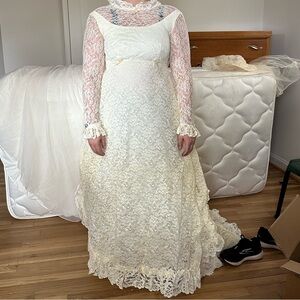 Vintage wedding dress